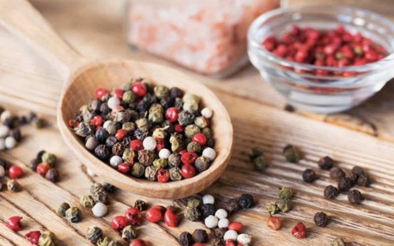 Giá tiêu thế giới