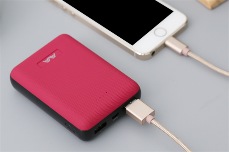 Pin sạc dự phòng Polymer 10000mAh AVA PA W11