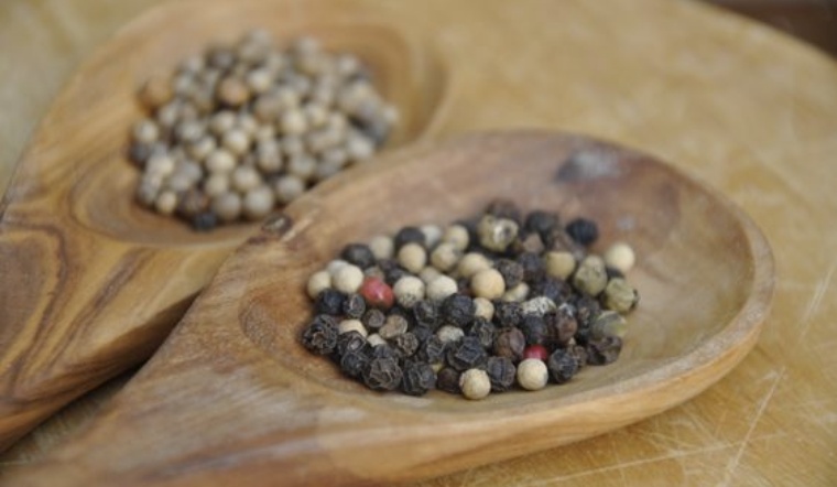 Giá tiêu hôm nay 2/6/2022: Tăng 500 đồng/kg, dao động 71.500-74.500 đồng/kg