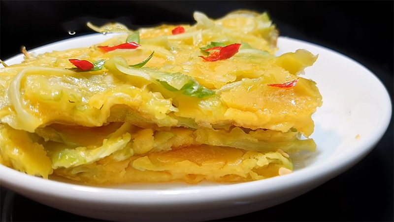 Stir-fried bitter melon with scrambled eggs (vegetarian)