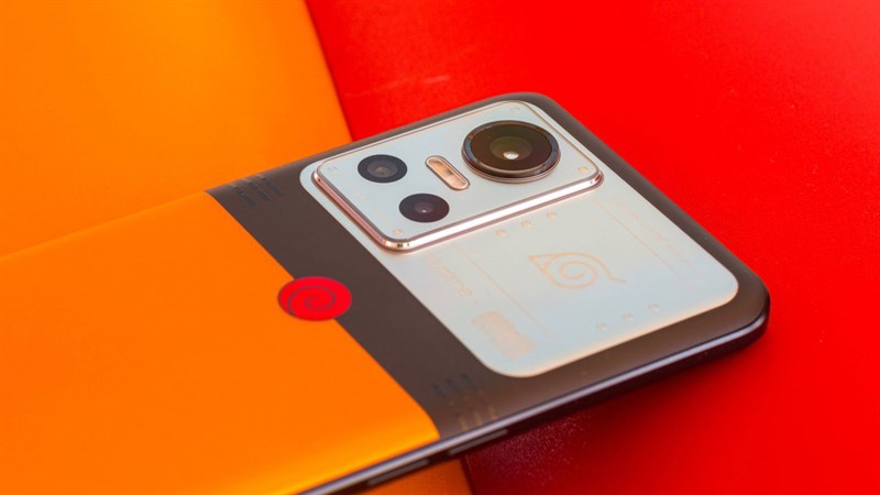Mở hộp Realme GT Neo 3 phiên bản Naruto