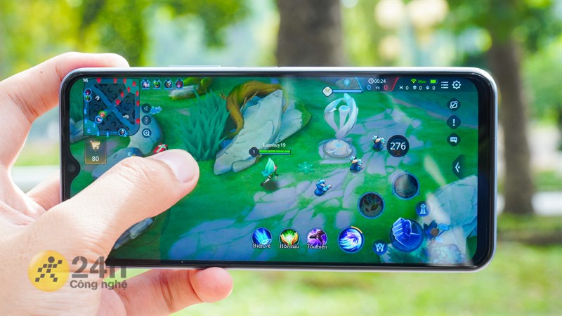 Máy sở hữu cấu hình ổn định với con chip Helio G80 đến từ MediaTek.  