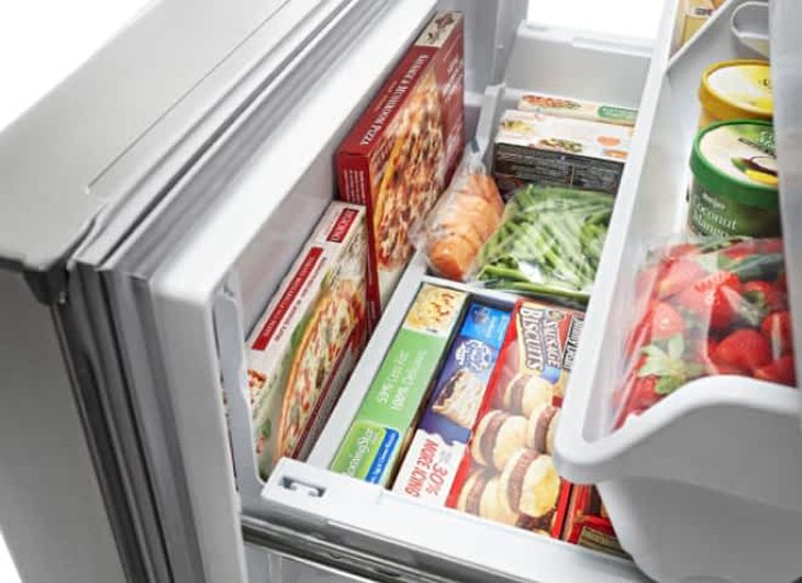 Tủ lạnh Whirpool được trang bị ngăn chuyển đổi linh hoạt, đáp ứng được mọi nhu cầu sử dụng tủ để bảo quản thực phẩm của người dùng