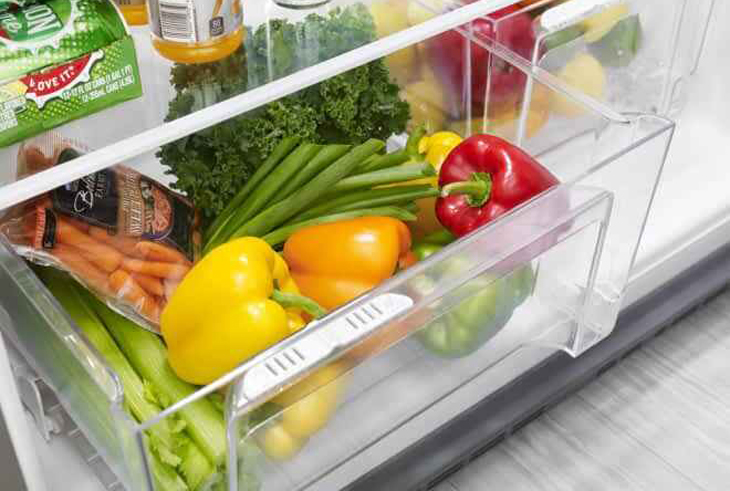Công nghệ Microblock trên tủ lạnh Whirlpool giúp bạn bảo quản rau củ, trái cây luôn tươi ngon, trọn dinh dưỡng