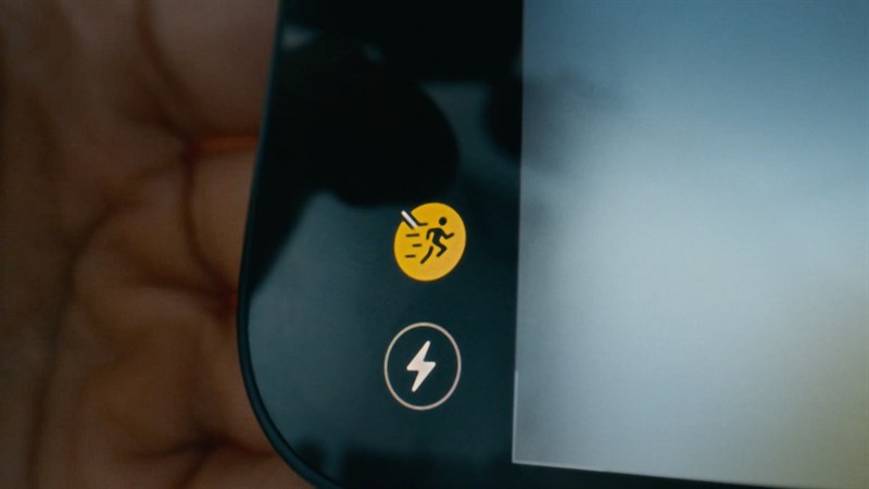 iPhone 14 Plus được trang bị tính năng chống rung quang học OIS nhằm hỗ trợ cho chế độ quay phim Action Mode một cách tối ưu iPhone 14 Plus được trang bị tính năng chống rung quang học OIS nhằm hỗ trợ cho chế độ quay phim Action Mode một cách tối ưu