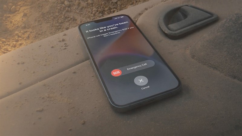 iPhone 14 Plus còn có thể nhận biết các rung chấn do tai nạn gây ra và gửi cảnh báo hoặc cuộc gọi khẩn cấp iPhone 14 Plus còn có thể nhận biết các rung chấn do tai nạn gây ra và gửi cảnh báo hoặc cuộc gọi khẩn cấp