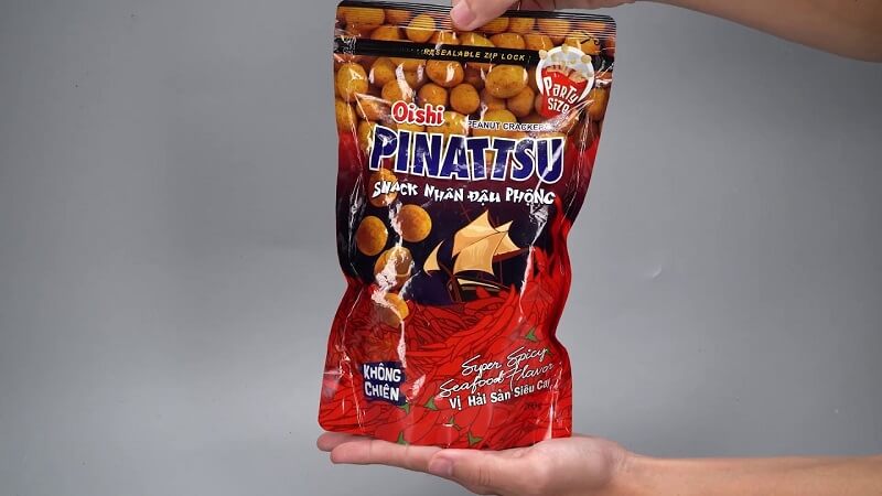 Snack nhân đậu phộng vị hải sản siêu cay Pinattsu Oishi