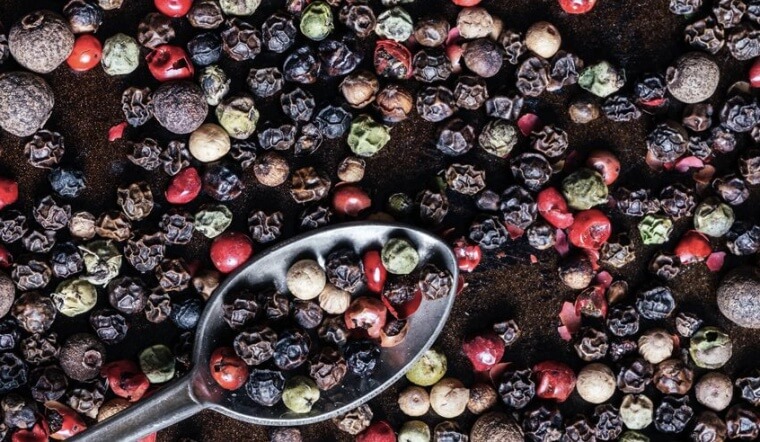 Giá tiêu hôm nay 10/6/2022: Giữ ổn định, dao động 71.500-75.000 đồng/kg