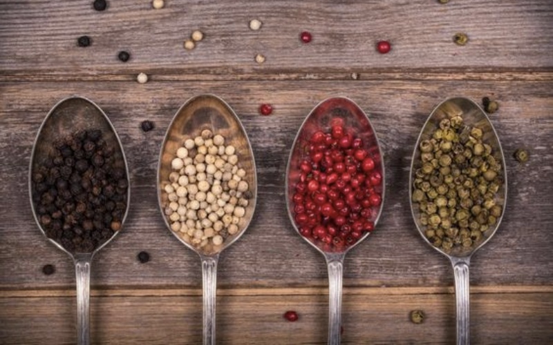 Giá tiêu thế giới