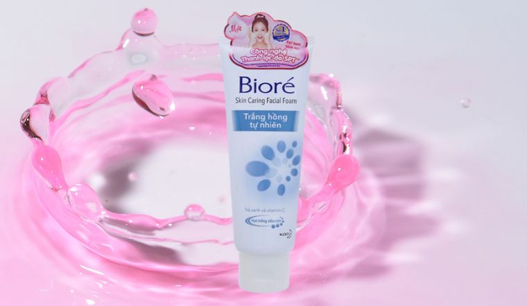 Review sữa rửa mặt Bioré Trắng hồng tự nhiên có tốt không? Giá bao nhiêu?