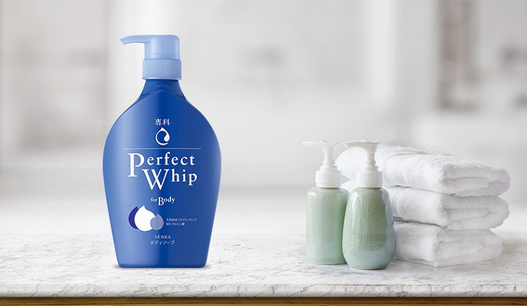 Review sữa tắm Senka Perfect Whip for Body hương hoa hồng và hoa nhài