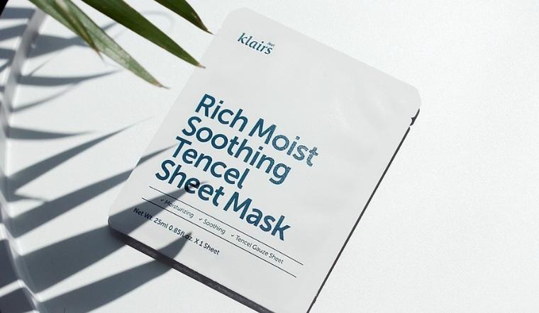 Review mặt nạ dưỡng ẩm Klairs Rich Moist Soothing Tencel Sheet Mask