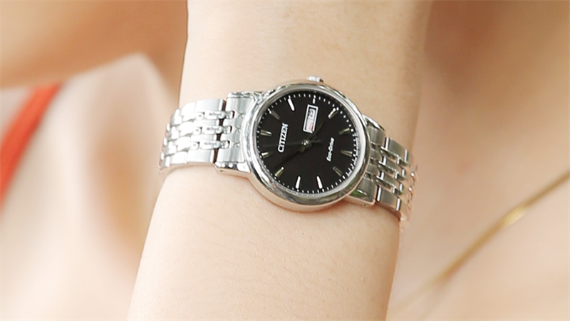 Đồng hồ kim ECO-DRIVE Nữ dây kim loại Citizen EW3250-53E Đen