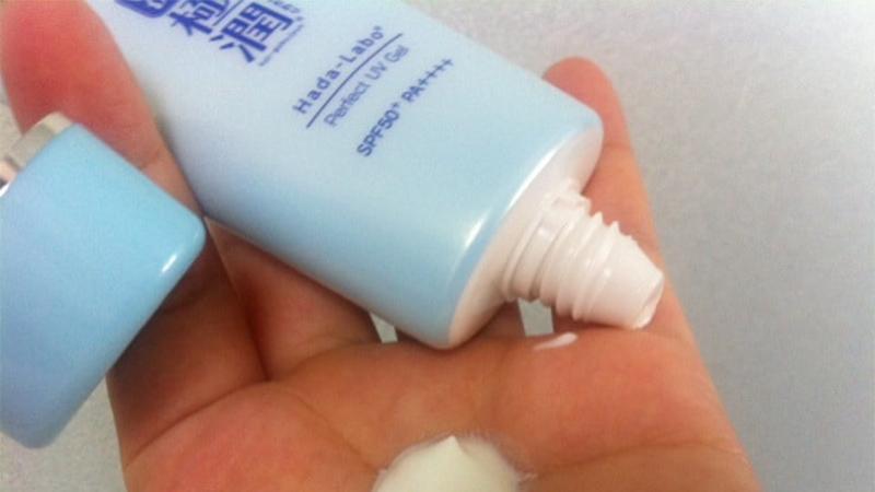 Review kem chống nắng Hada Labo Koi-Gokujyun Perfect UV Gel từ người dùng