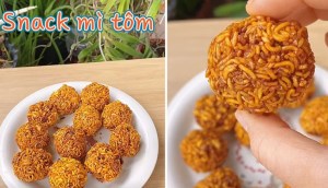 Biến tấu mì gói thành bánh snack viên giòn rụm, ăn cực thích