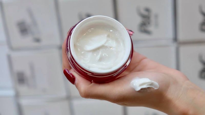 Thành phần kem vi dưỡng tái tạo da chống lão hóa Olay Collagen