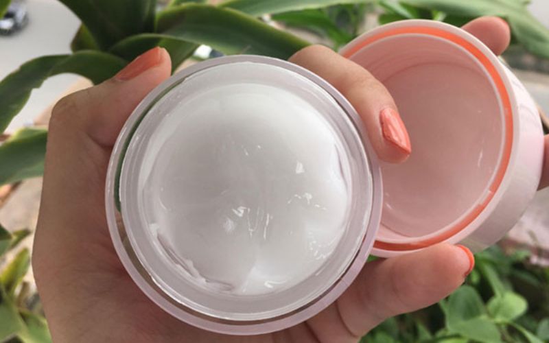 Kem dưỡng trắng da 3 trong 1 Senka White Beauty Cream có tác dụng phụ không?