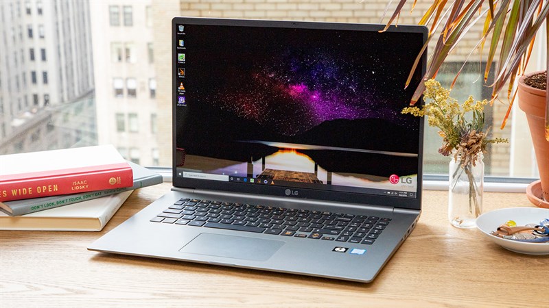 Laptop mua online giảm đến 15 triệu - Deal hời, Mua ngay Laptop mua online giảm đến 15 triệu - Deal hời, Mua ngay