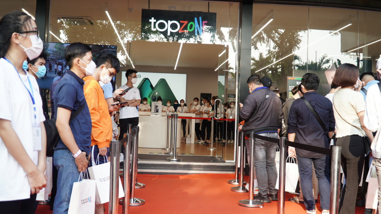 Không khí sự kiện mừng 50 shop TopZone đang nóng hơn bao giờ hết Không khí sự kiện mừng 50 shop TopZone đang nóng hơn bao giờ hết