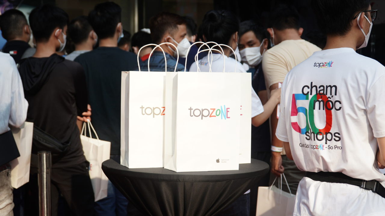 Không khí sự kiện mừng 50 shop TopZone đang nóng hơn bao giờ hết Không khí sự kiện mừng 50 shop TopZone đang nóng hơn bao giờ hết