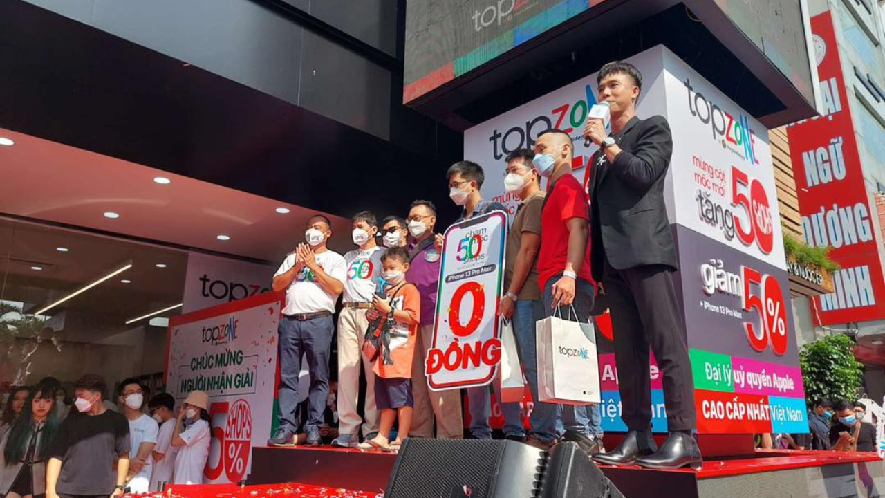 Không khí sự kiện mừng 50 shop TopZone đang nóng hơn bao giờ hết Không khí sự kiện mừng 50 shop TopZone đang nóng hơn bao giờ hết