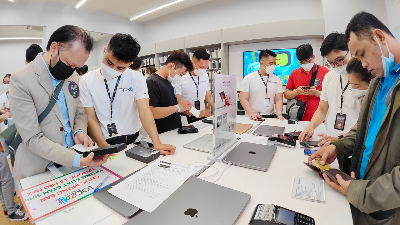 Không khí sự kiện mừng 50 shop TopZone đang nóng hơn bao giờ hết Không khí sự kiện mừng 50 shop TopZone đang nóng hơn bao giờ hết