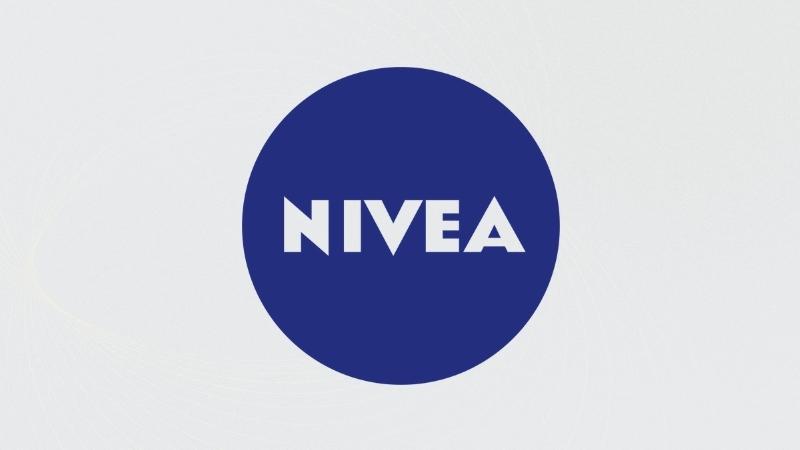 Tìm hiểu về lăn xịt khử mùi Nivea