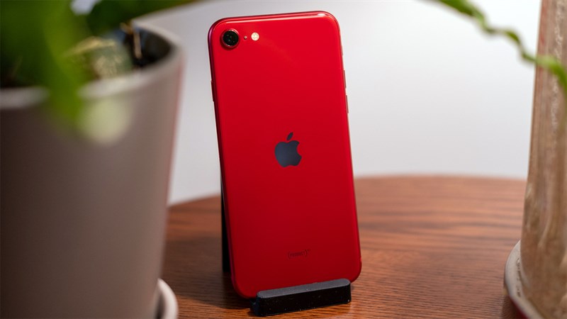 Cập nhật giá iPhone SE kèm những ưu đãi mê ly tháng 6 này