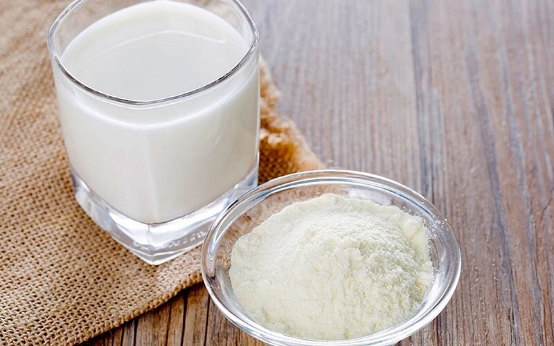 Sữa bột nguyên kem giúp cho hỗn hợp kẹo marshmallow sau khi tan chảy được quánh dẻo