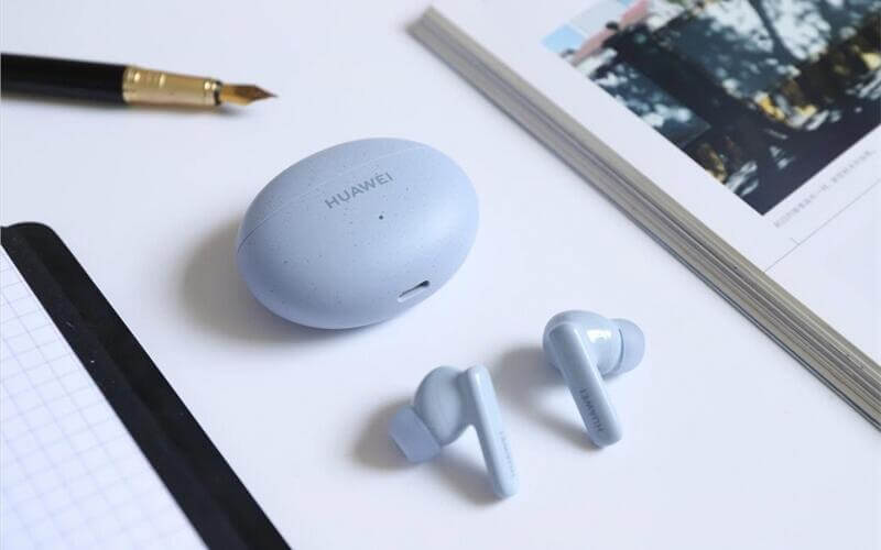 Huawei FreeBuds 5i có các thao tác điều chỉnh tiện lợi