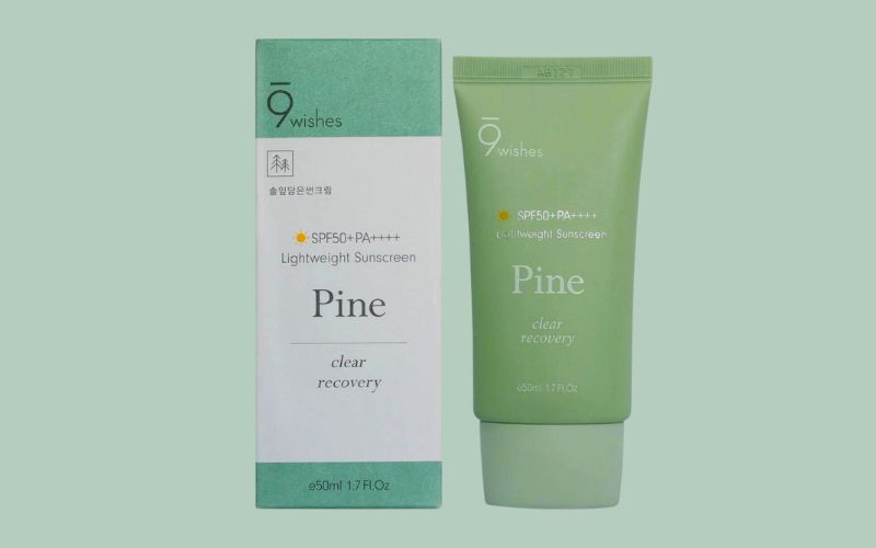 Về bao bì, thiết kế của kem chống nắng 9Wishes Pine treatment