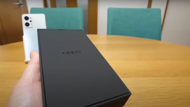 Vỏ hộp ốp lưng OPPO Reno7 A được thiết kế ấn tượng Vỏ hộp ốp lưng OPPO Reno7 A được thiết kế ấn tượng