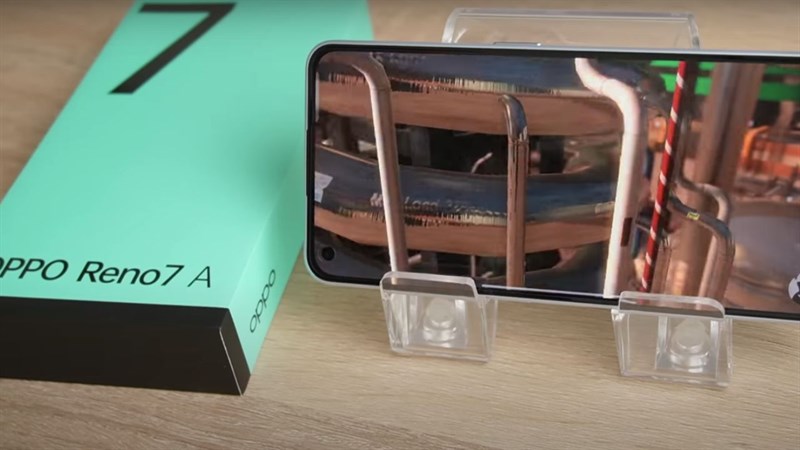 OPPO Reno7 A còn được trang bị bộ nhớ RAM 6 GB. OPPO Reno7 A còn được trang bị bộ nhớ RAM 6 GB.