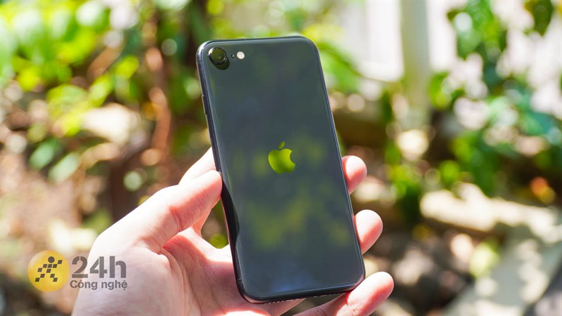 iPhone SE 2022 giảm giá