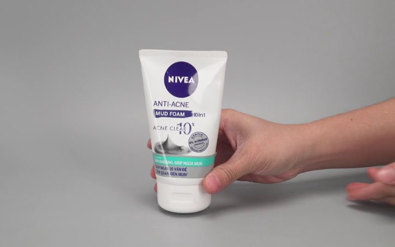 Cách phân biệt sữa rửa mặt Nivea bùn khoáng ngừa mụn thật giả?