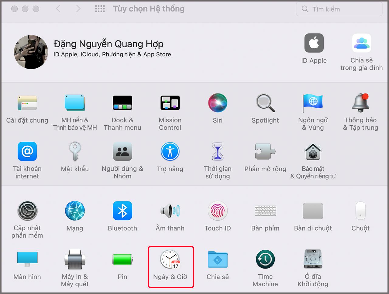 Hiển thị lịch trền màn hình MacBook