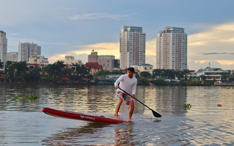 Chèo Sup với Saigon Watersports & Boat Club sẽ trải nghiệm một ngày hoạt động vui tươi, thú vị