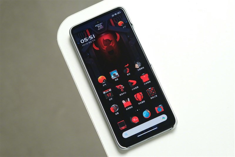 Trên tay Redmi Note 11T Pro+ Astro Boy: Thiết kế đậm chất nghệ thuật