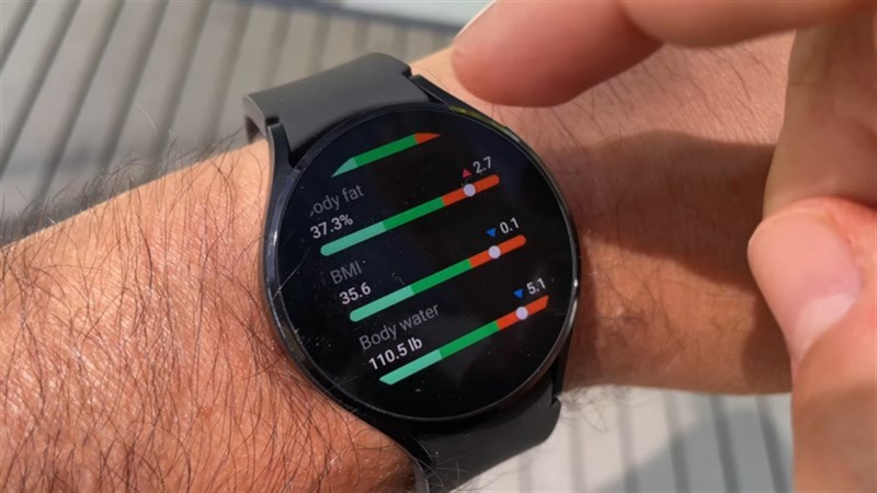 Tính năng đo chỉ số sức khỏe trên Galaxy Watch 4 là điều mà ít đồng hồ thông minh nào làm được. Nguồn: Cnet  