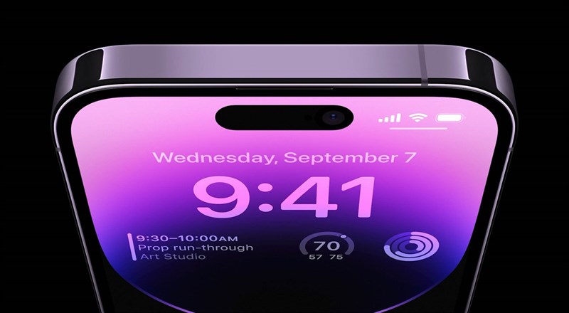 Với phiên bản màu tím đẹp mắt cho iPhone 14 Pro, Apple chắc chắn sẽ tạo nên một trào lưu mới trong cộng đồng gadget lover. Với thiết kế đẳng cấp và lịch lãm, chiếc điện thoại này chính là đại diện hoàn hảo cho sự sang trọng và phong cách.