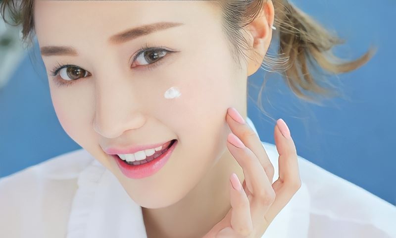 Hướng dẫn sử dụng sữa chống nắng và dưỡng ẩm da toàn thân Nivea SPF 50/PA++