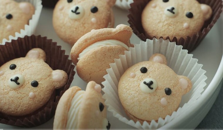 How to make a fragrant fat bear bouchee cake, children will love it