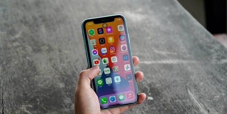 Thiết kế đặc trưng của iPhone 11 chính là sở hữu màn hình tai thỏ