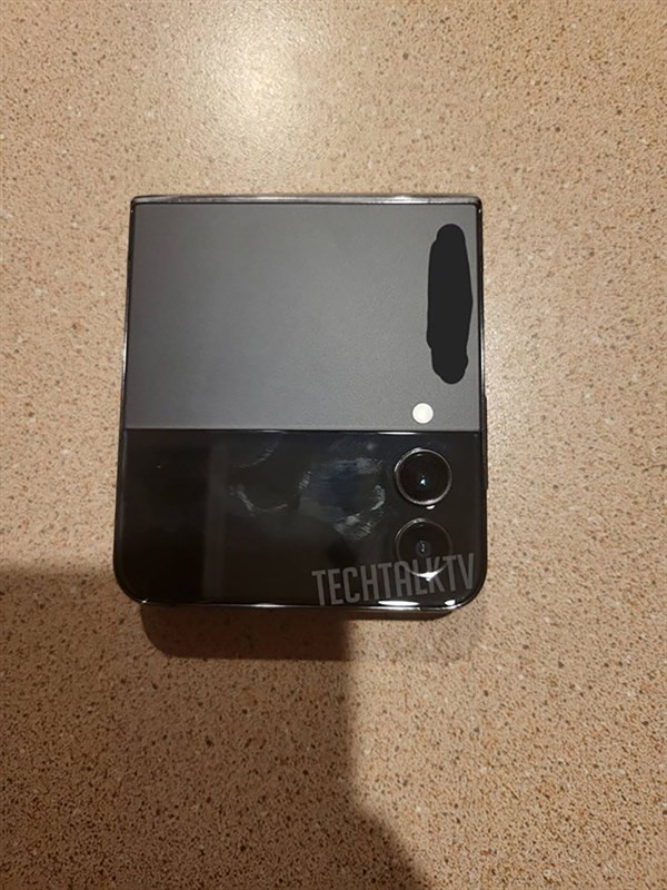 Ấn tượng đầu tiên Galaxy Z Flip4