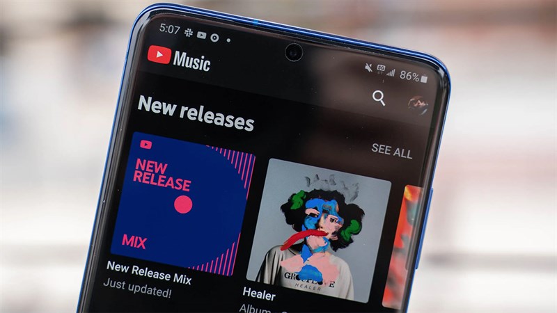 Tính năng New release trên Youtube Music có nút 
