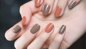 Sơn móng tay có hại không? Nên dùng sơn gel hay sơn acrylic?