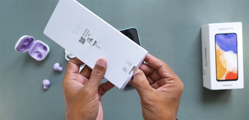 Trên tay Samsung Galaxy F13