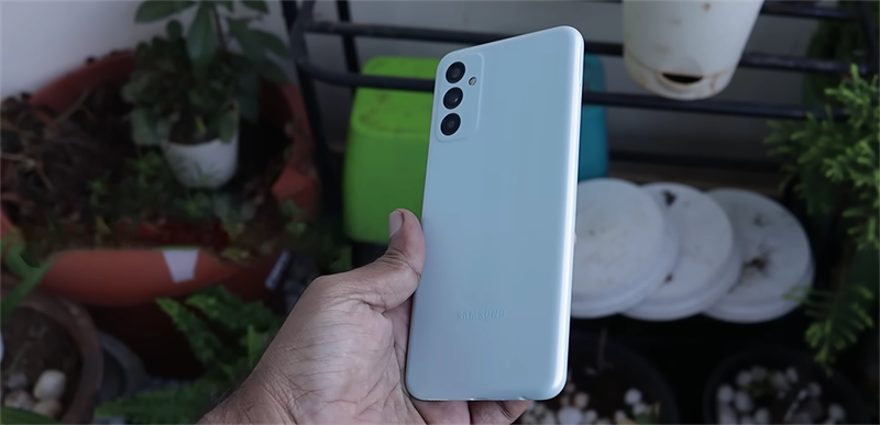 Trên tay Galaxy F13