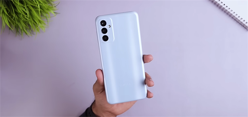 Trên tay Galaxy F13