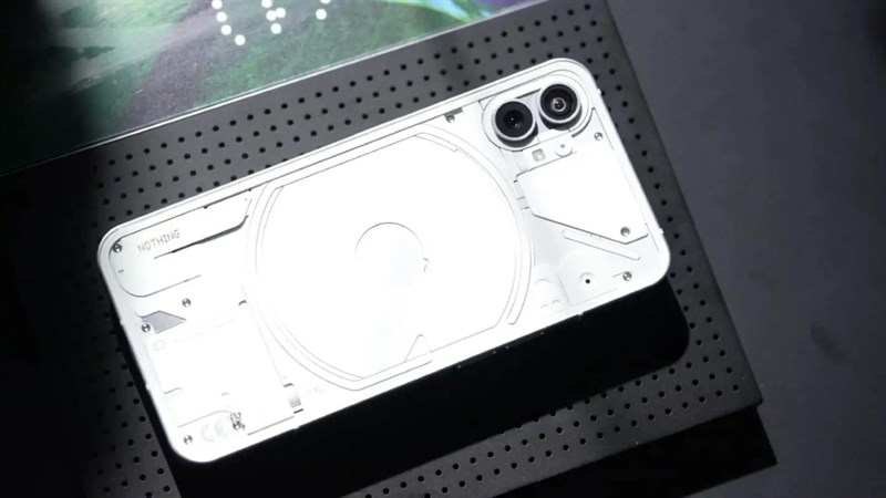 Nothing Phone (1) lộ giá bán, thông số kỹ thuật trước khi ra mắt Nothing Phone (1) lộ giá bán, thông số kỹ thuật trước khi ra mắt